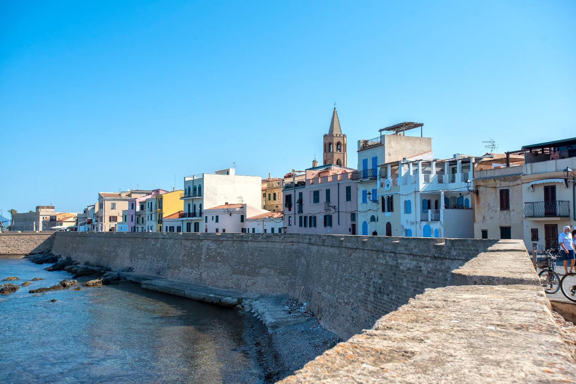 Carlo Alberto Apartment, Alghero Old Town, Near The Beach מראה חיצוני תמונה